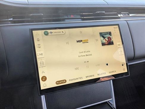 New 2025 Land Rover Range Rover SE image 12