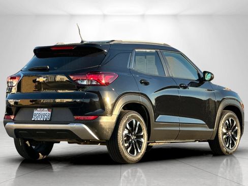 Used 2023 Chevrolet TrailBlazer LT image 3