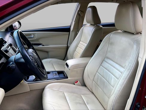 Used 2015 Toyota Camry XLE FWD image 8