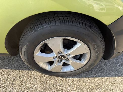 Used 2018 Kia Soul FWD image 7
