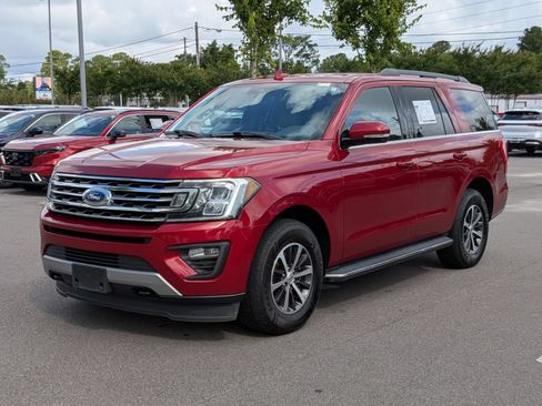 Used 2019 Ford Expedition XLT w/ Equipment Group 202A AWD/4WD image 7