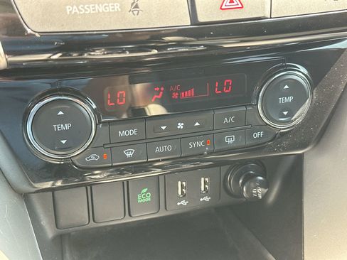 Used 2024 Mitsubishi Eclipse Cross SE image 19