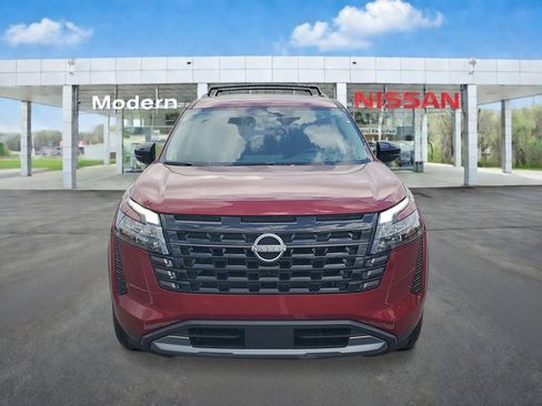 New 2026 Nissan Pathfinder Platinum FWD image 6