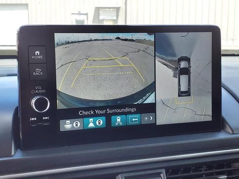 Used 2025 Honda Pilot Elite image 31