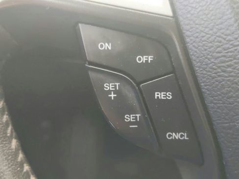 Used 2014 Ford Fusion SE w/ Equipment Group 202A FWD image 22
