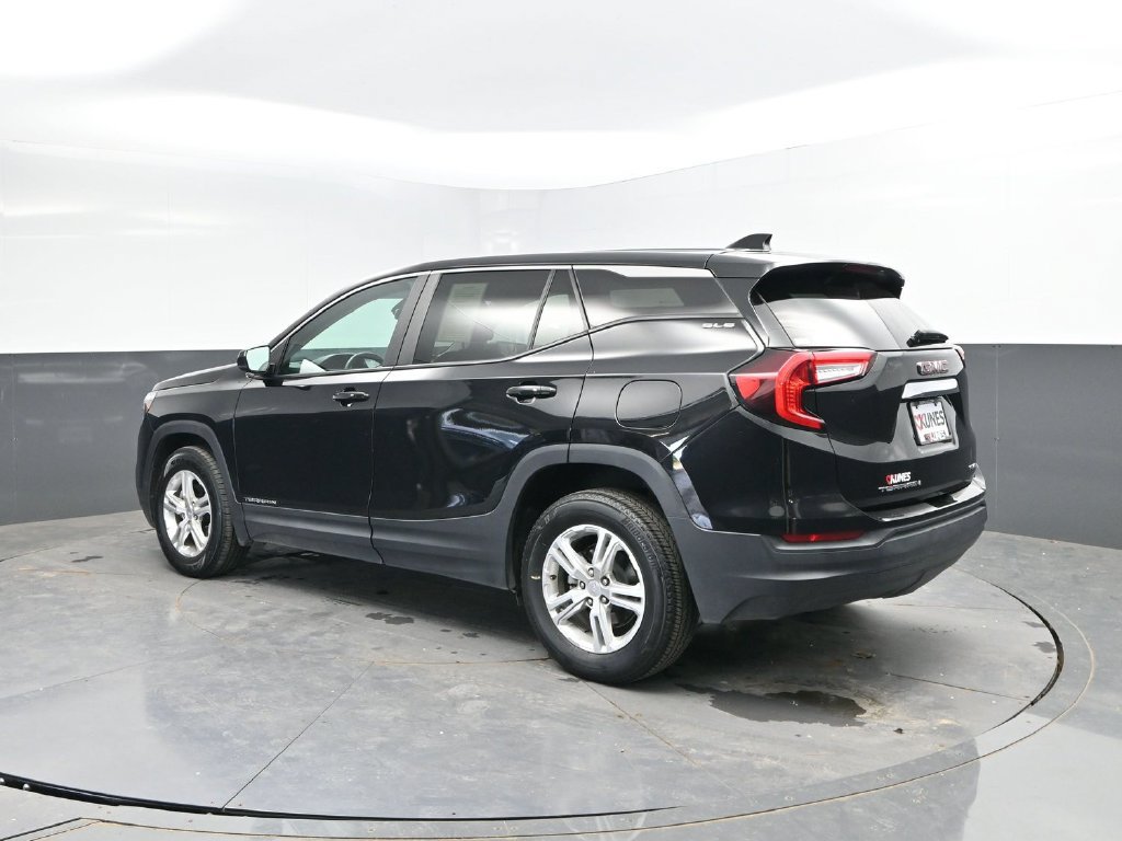 Used 2024 GMC Terrain SLE AWD/4WD image 5