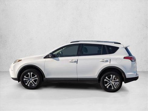 Used 2018 Toyota RAV4 LE w/ Carpet Mat Package FWD image 7