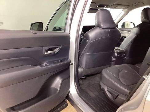 Used 2024 Toyota Grand Highlander AWD image 29