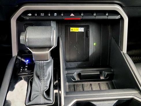 Used 2023 Toyota Tundra Limited AWD/4WD image 43