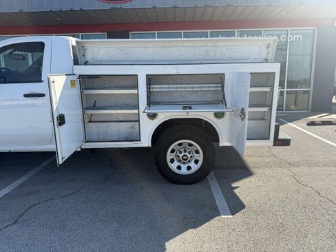 Used 2022 Chevrolet Silverado 3500 W/T w/ WT Fleet Convenience Package image 4