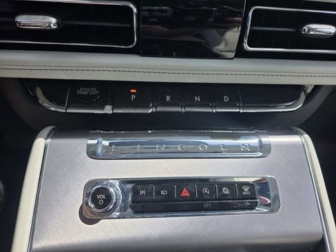 New 2025 Lincoln Aviator 2WD w/ Jet Appearance Package image 11