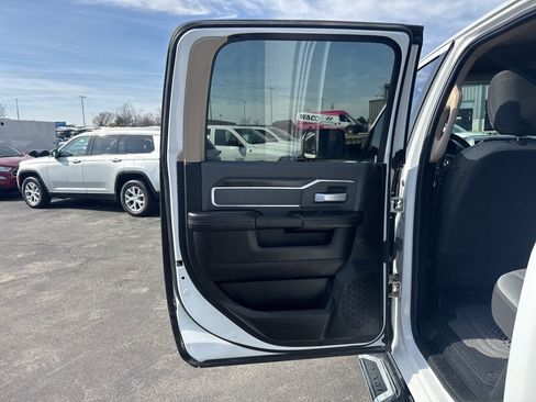 Used 2019 RAM 2500 Big Horn image 22