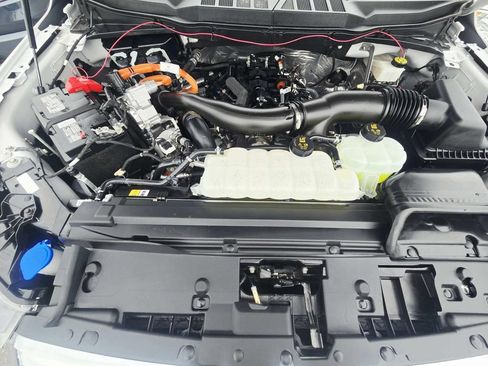 Used 2024 Ford F150 Lariat w/ Bed Utility Package AWD/4WD image 22