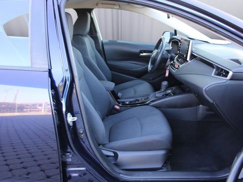 Used 2021 Toyota Corolla LE image 34