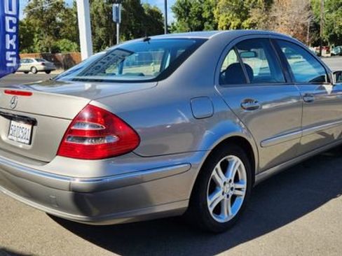 Used 2006 Mercedes-Benz E 350 Sedan image 4