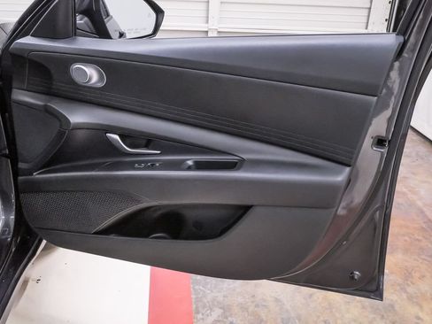 Used 2022 Hyundai Elantra SEL w/ Cargo Package FWD image 27