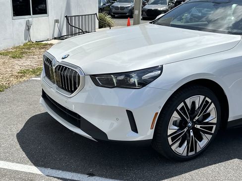 New 2026 BMW 530i xDrive AWD/4WD image 7