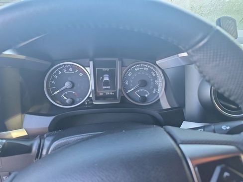 Used 2023 Toyota Tacoma SR5 w/ Technology Package image 5