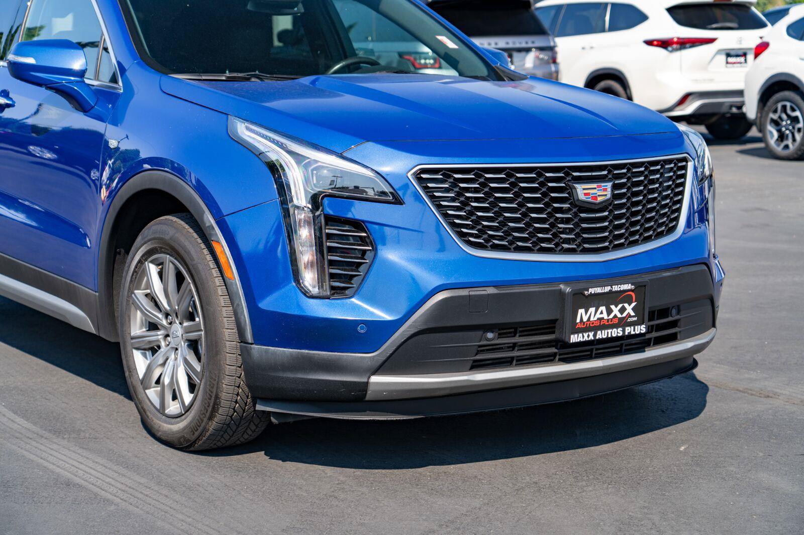 Used 2022 Cadillac XT4 Premium Luxury w/ Safety Alert Package AWD/4WD image 6