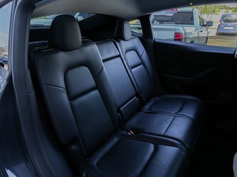 Used 2024 Tesla Model Y Long Range AWD/4WD image 27