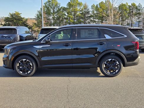 New 2026 Kia Sorento S w/ S Panoramic Sunroof Package image 4
