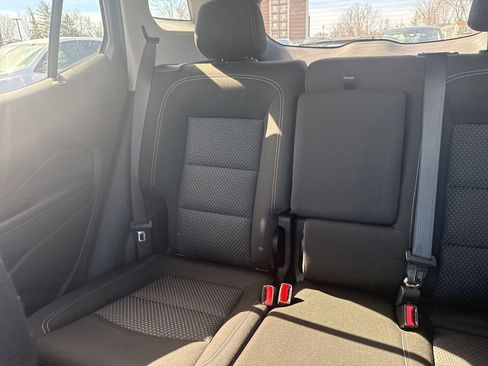 Used 2024 GMC Terrain SLE w/ Driver Convenience Package image 14