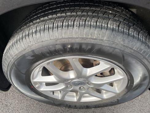 Used 2024 Chrysler Pacifica Touring-L image 26