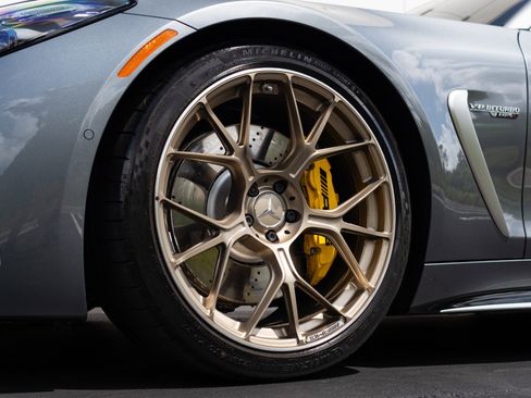 Used 2025 Mercedes-Benz AMG GT 63 image 21