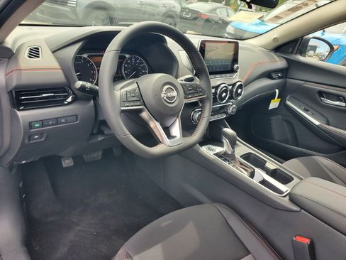 New 2025 Nissan Sentra SR w/ Midnight Edition image 10