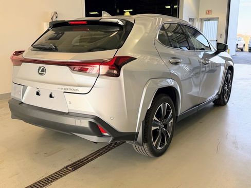 Used 2025 Lexus UX 300h AWD w/ Cold Area Package image 3