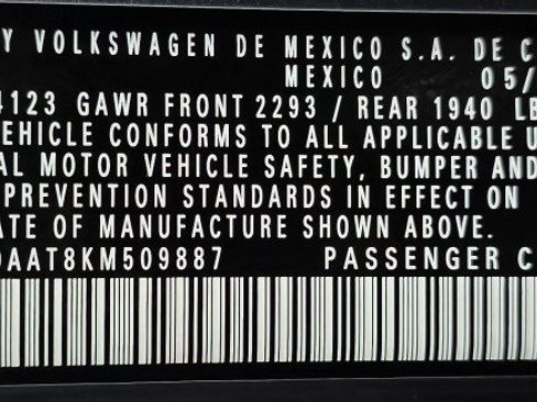 Used 2019 Volkswagen Beetle 2.0T Final Edition SEL FWD image 40