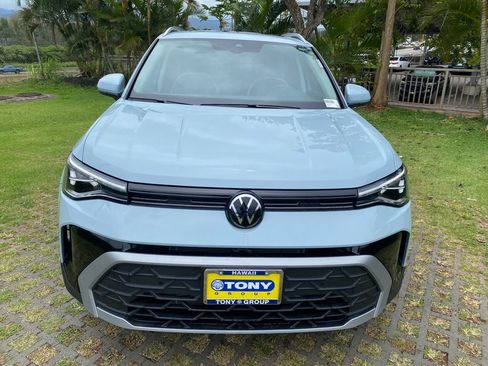 New 2026 Volkswagen Taos SE FWD image 2