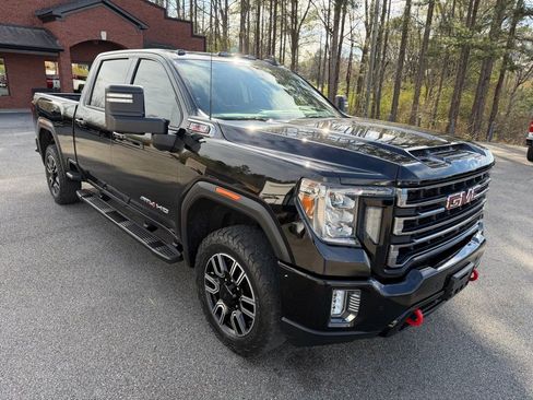 Used 2020 GMC Sierra 2500 AT4 w/ AT4 Premium Package image 3