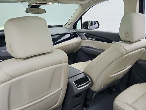 Certified 2020 Cadillac XT6 Premium Luxury FWD image 25