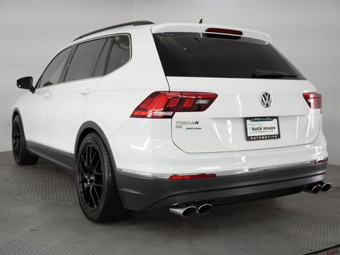 Used 2021 Volkswagen Tiguan SE w/ Panoramic Sunroof Package FWD image 7