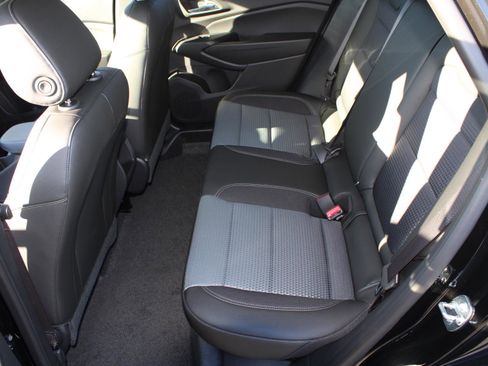 New 2025 Chevrolet Trax LT w/ LT Convenience Package image 16