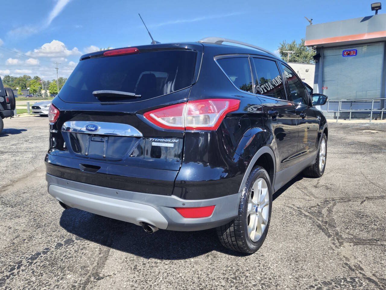 Used 2016 Ford Escape Titanium FWD image 6