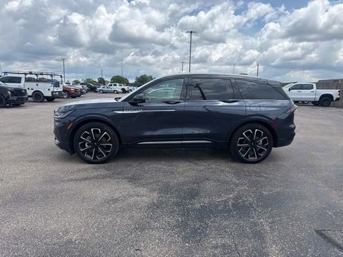 Used 2024 Lincoln Nautilus Reserve w/ Equipment Group 203A AWD/4WD image 4