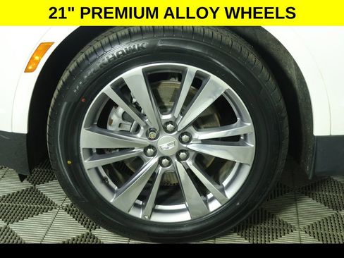 Used 2023 Cadillac XT5 Premium Luxury w/ LPO, Floor Liner Package AWD/4WD image 10