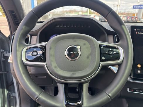 Used 2025 Volvo XC90 B6 Plus image 20