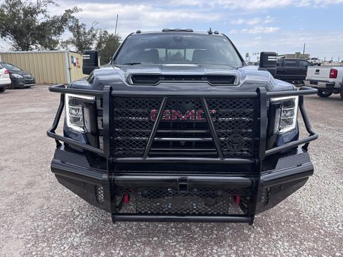 Used 2023 GMC Sierra 2500 AT4 w/ AT4 Preferred Package AWD/4WD image 9