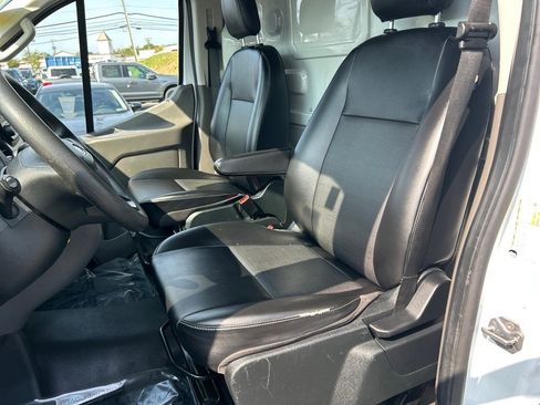 Used 2020 Ford Transit 250 Low Roof AWD image 4
