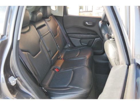 Used 2018 Jeep Compass Limited w/ Navigation Group image 19