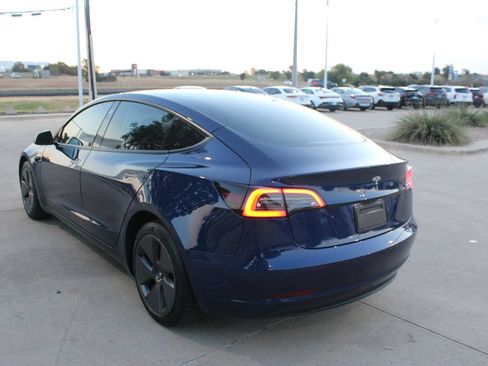 Used 2023 Tesla Model 3 Standard Range RWD image 3