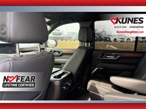 Used 2025 GMC Yukon Denali image 43