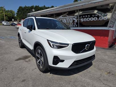 Used 2023 Volvo XC40 B5 Plus