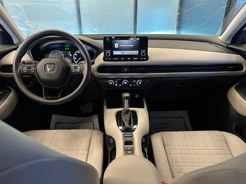 Used 2025 Honda HR-V LX image 9
