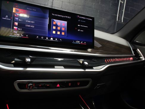 Used 2024 BMW X5 sDrive40i w/ M Sport Package image 72