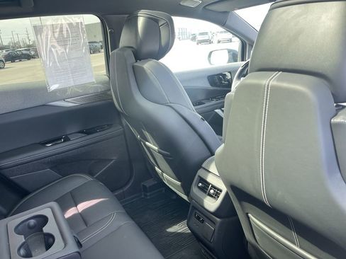 Certified 2025 Cadillac Optiq Luxury 2 w/ LPO, Floor Liner Package AWD/4WD image 39