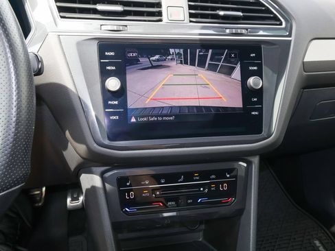 Certified 2023 Volkswagen Tiguan SE R-Line AWD/4WD image 19